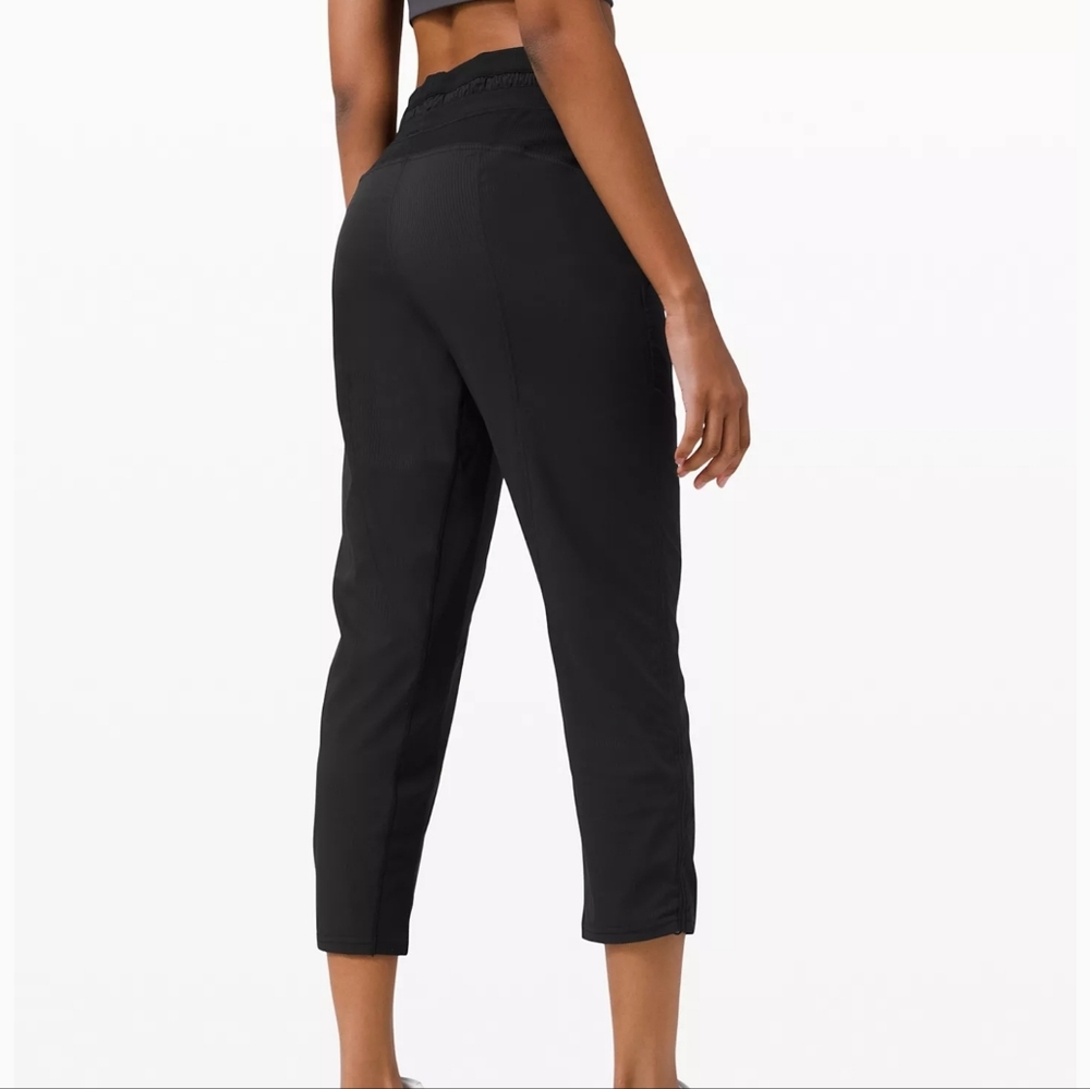 Lululemon Dance Studio Mid Rise Crop - Picture 2 of 7